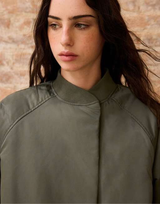 Stradivarius oversize bomberjacka i khaki, 4 av 7