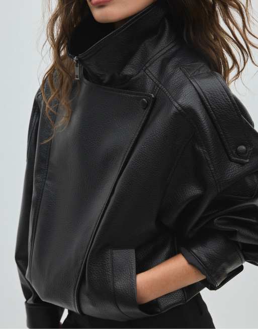Stradivarius Oversize faux leather biker jacket in black, 4 of 7