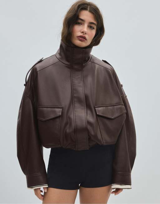 Stradivarius Oversize-Jacke in Lederoptik in Braun, 2 von 7