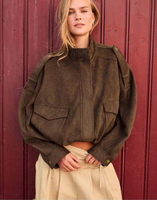 Stradivarius Oversize-Jacke in Wildlederoptik in Braun, 2 von 7