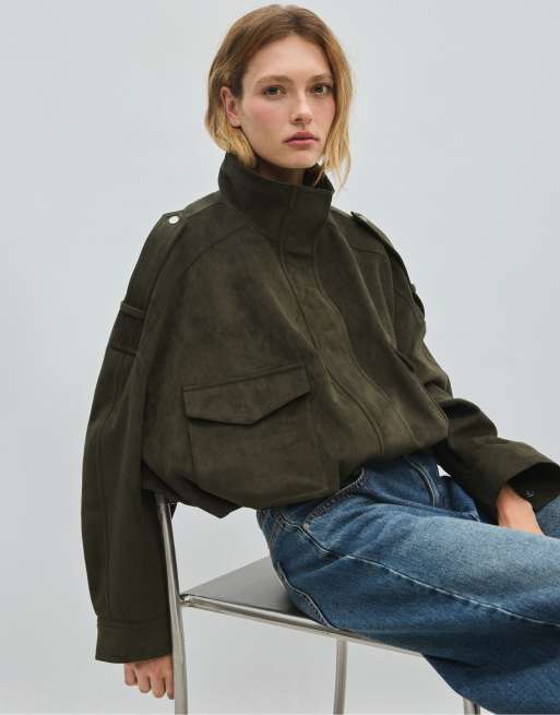 Stradivarius Oversize-Jacke in Wildlederoptik in Khaki, 5 von 7