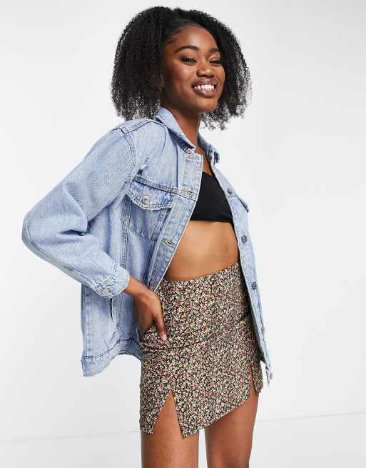 Stradivarius – Oversize-Jeansjacke in Mittelblau