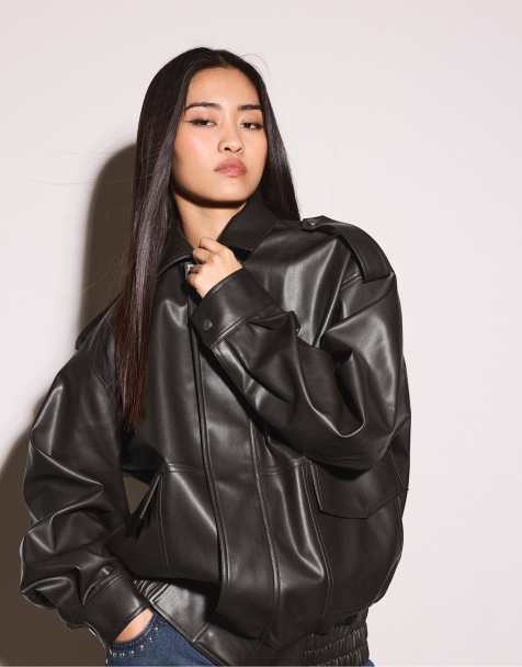 Stradivarius – Oversize-Motorradjacke aus Kunstleder in Braun - view 1