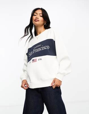 Stradivarius - Oversize-Sweatshirt in Weiß mit „San Francisco"-Schriftzug