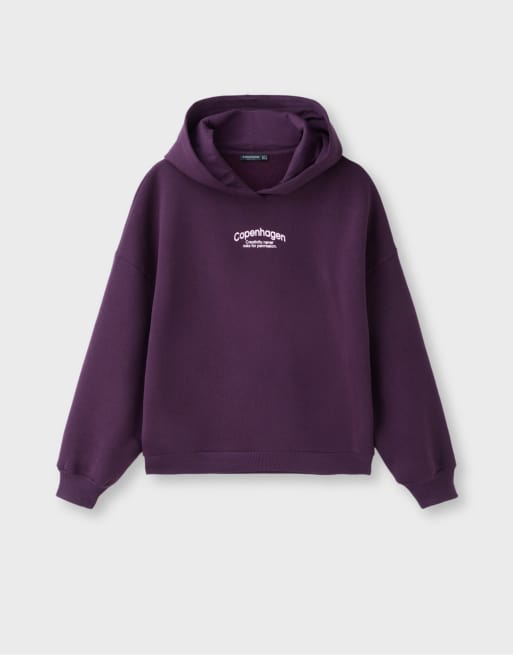 Stradivarius Oversize-Sweatshirt mit Grafikprint in Lila, 6 von 7