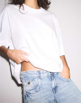 Stradivarius - Oversize-T-Shirt in Weiß