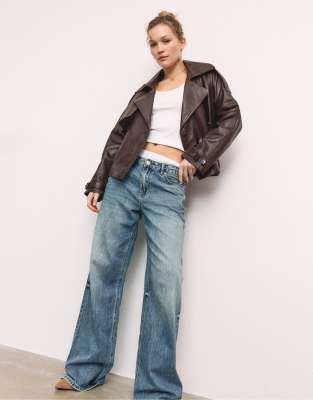 Stradivarius - Oversize-Trenchcoat aus 100% Leder in Braun-Brown