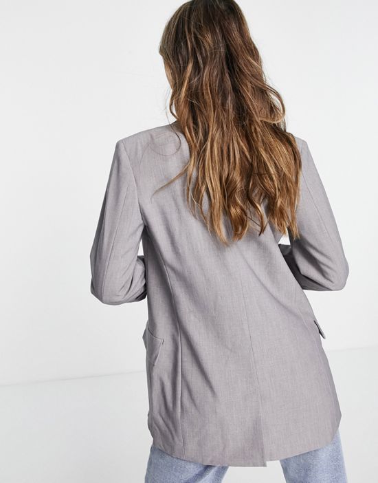 https://images.asos-media.com/products/stradivarius-oversized-blazer-in-gray/202948933-3?$n_550w$&wid=550&fit=constrain