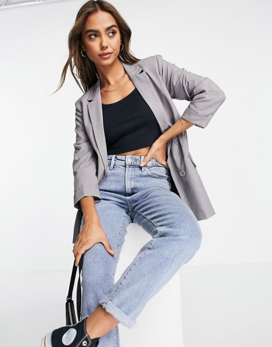 https://images.asos-media.com/products/stradivarius-oversized-blazer-in-gray/202948933-4?$n_550w$&wid=550&fit=constrain