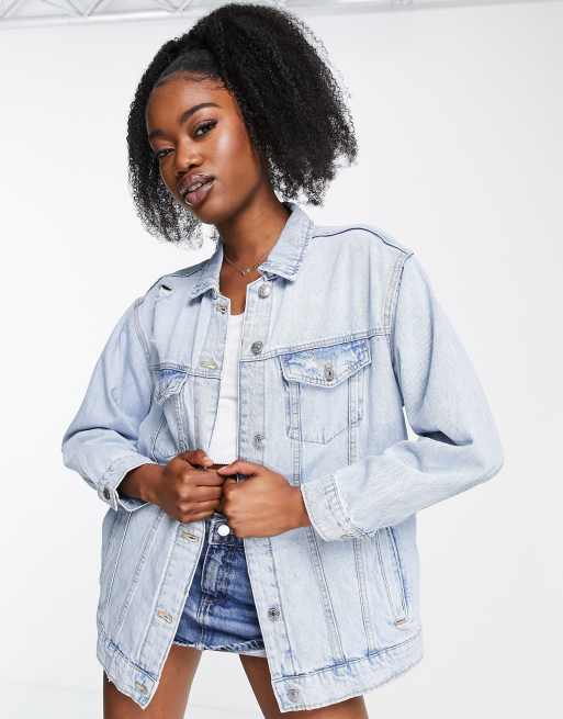 Oversized light 2024 wash denim jacket