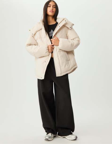 Stradivarius - Oversized gewatteerd jack met capuchon in ecru - view 1