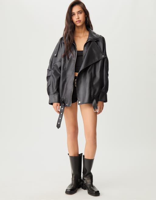 Stradivarius - Oversized jack met leereffect en kraagje in zwart