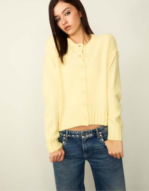 Stradivarius Oversized knit cardigan in gold - view 1