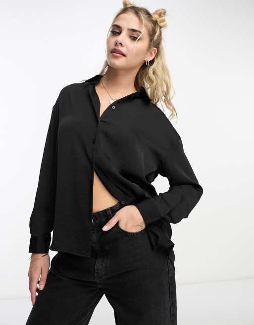 Stradivarius - Oversized overhemd van satijn in zwart 