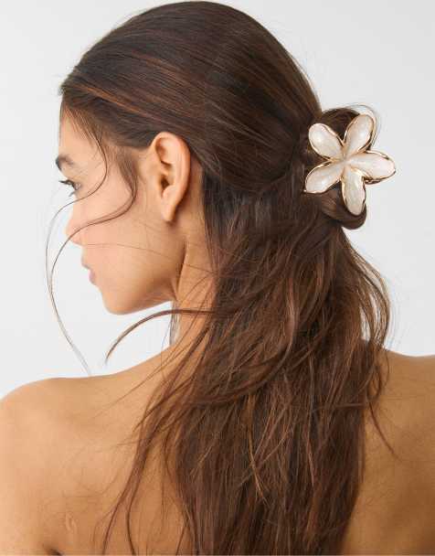 Stradivarius Pack of 3 floral hair clips in ecru - view 1