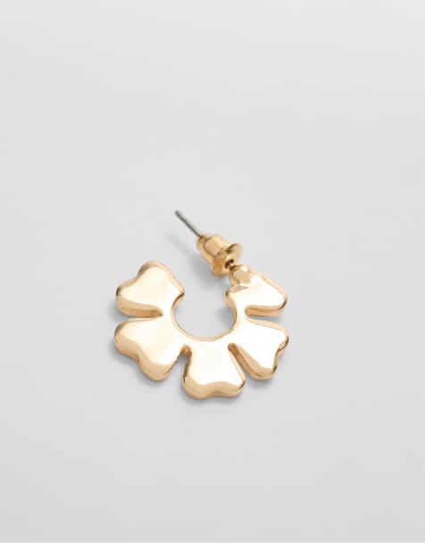 Stradivarius pack of 9 flower earrings in gold - view 1