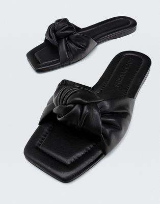 Stradivarius padded knot flat sandal in black