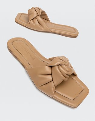 Stradivarius padded knot flat sandal in tan