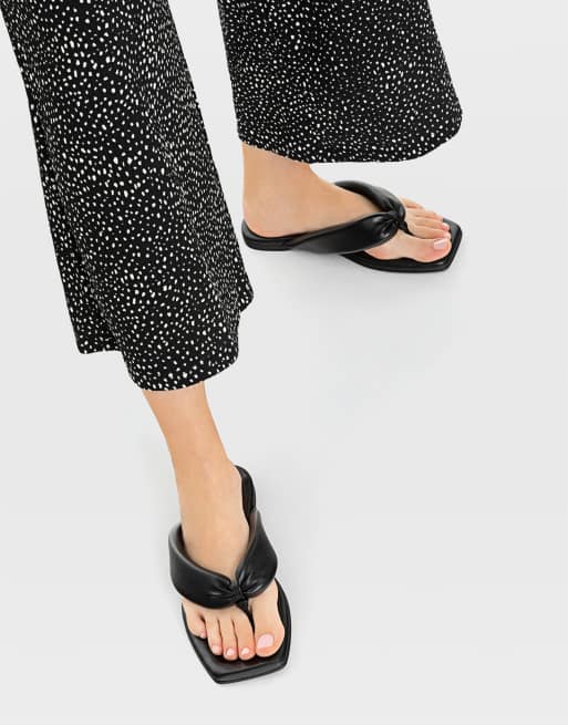 Stradivarius padded thong sandals in black ASOS