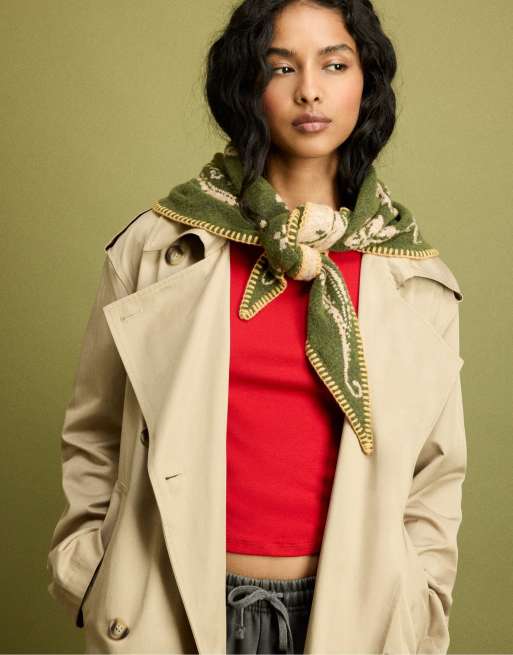 Stradivarius paisleymönstrad trekantsscarf i khaki, 2 av 4