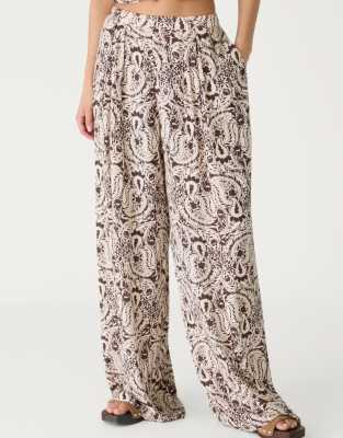 Stradivarius palazzo trousers in brown - view 1