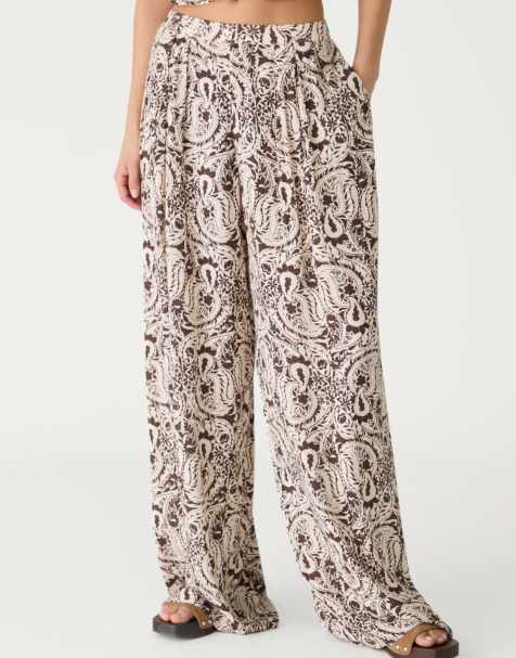Stradivarius palazzo trousers in brown