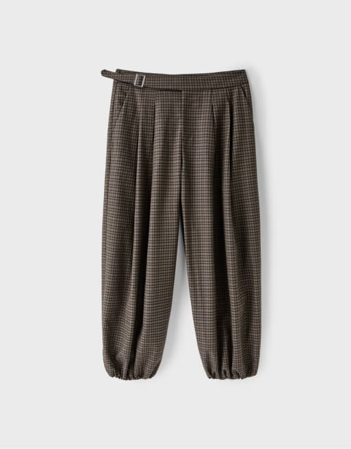 Stradivarius pantalon ballon avec boucle beige, 6 de 7