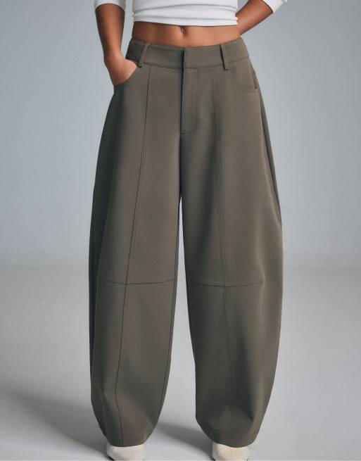 Stradivarius pantalon barrel ajusté marron, 2 de 7