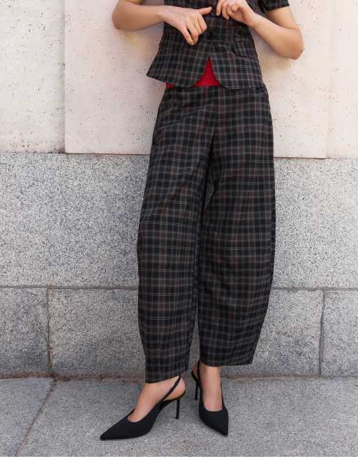 Stradivarius pantalon barrel ajusté noir, 2 de 7