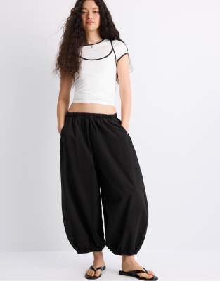Stradivarius - Pantalon bloomer en popeline - Noir