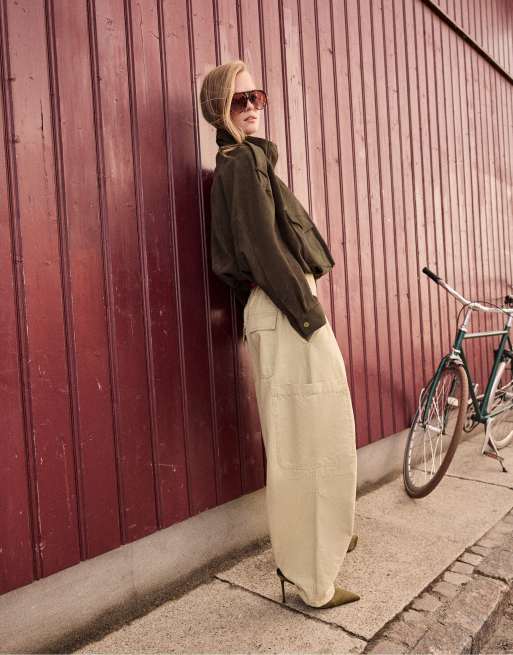 Stradivarius pantalon cargo avec détail à la taille beige, 5 de 7