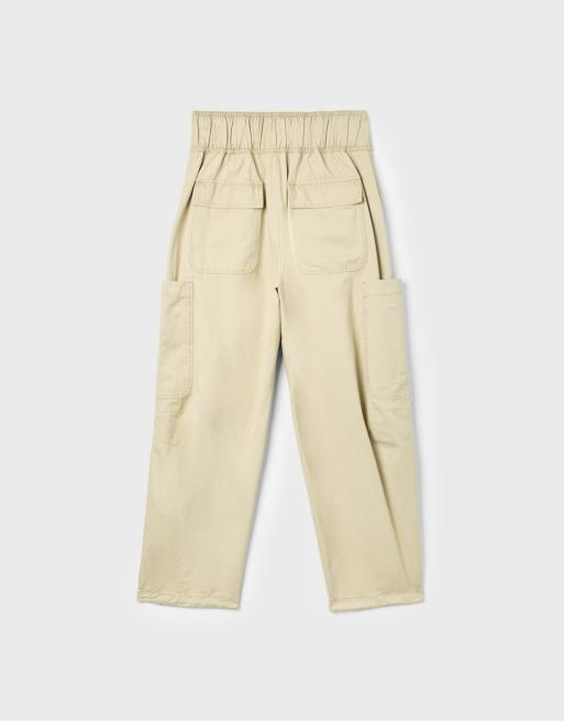 Stradivarius pantalon cargo avec détail à la taille beige, 7 de 7