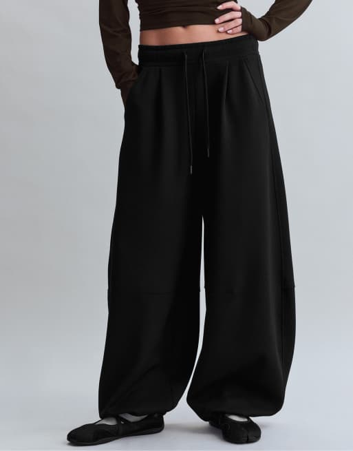 Stradivarius pantalon de jogging barrel doux au toucher noir, 2 de 7