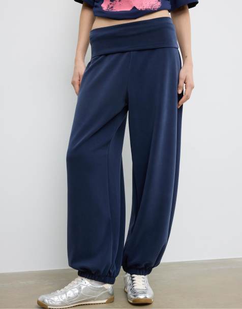 Stradivarius - Pantalon de jogging bouffant doux au toucher à taille rabattue - Bleu foncé - view 1