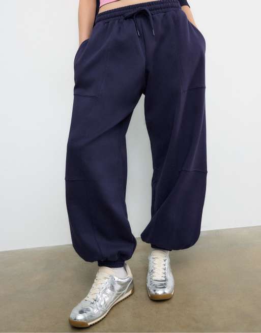 Stradivarius - Pantalon de jogging bouffant en tissu duveteux - Bleu foncé, 2 de 4