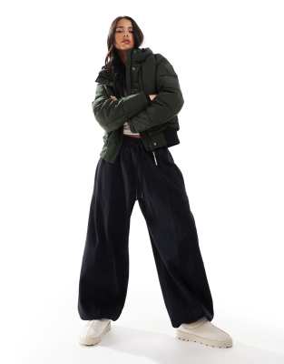 Stradivarius - Pantalon de jogging bouffant en tissu duveteux - Noir