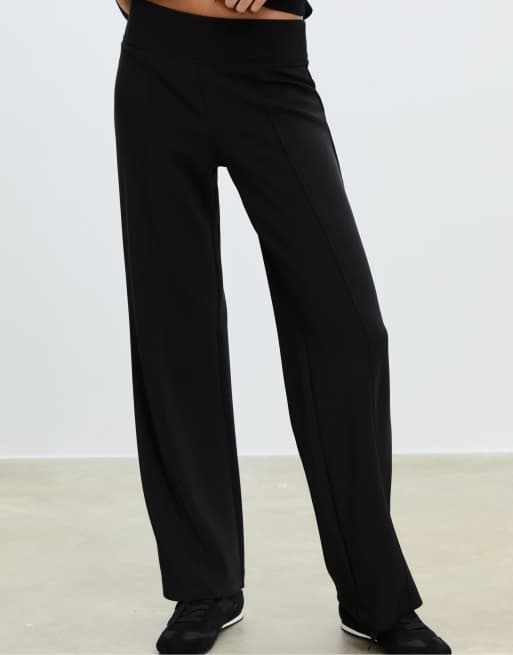 Stradivarius - Pantalon de jogging droit en tissu doux à surpiqûres - Noir, 3 de 4