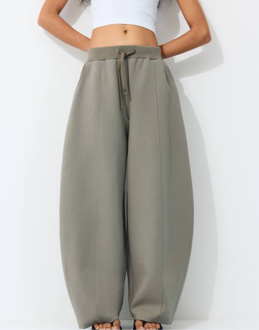Stradivarius pantalon de jogging large marron, 2 de 7