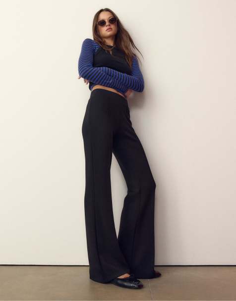 Stradivarius - Pantalon évasé doux au toucher à surpiqûres à l'avant - Noir - view 1