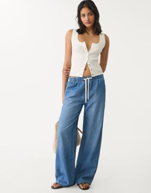 Stradivarius - Pantalon fluide et long en denim - Bleu moyen