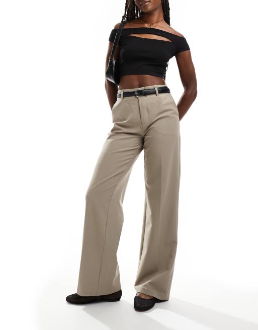Stradivarius - Pantalon habillé avec ceinture - Beige