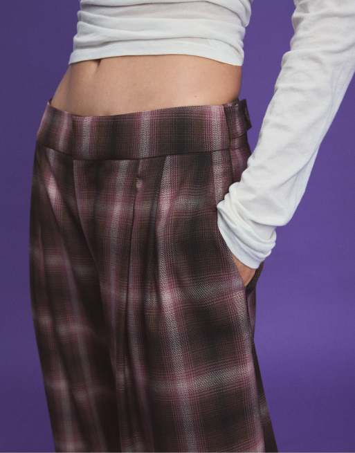 Stradivarius pantalon large à carreaux avec boutons ajustables violet, 4 de 7