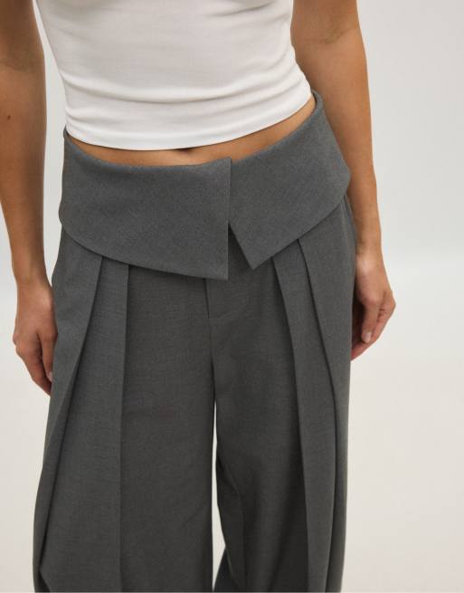 Stradivarius pantalon large à revers à la taille en gris foncé, 3 de 6