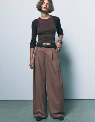 Pantalon long à pinces avec ceinture - Marron-Brown 38
