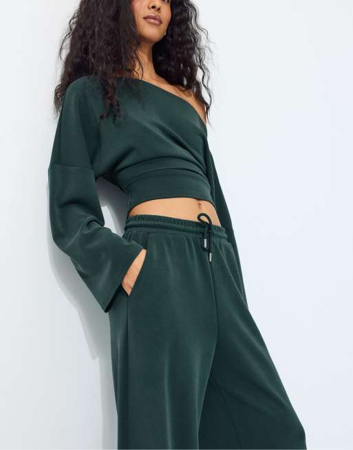 Stradivarius pantalon palazzo doux au toucher en kaki, 3 de 6