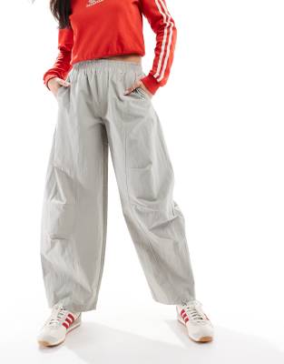 Stradivarius - Pantalon parachute bouffant - Gris - view 1
