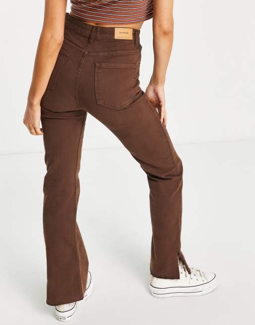 Stradivarius Pantalon slim évasé à ourlet fendu Marron ASOS
