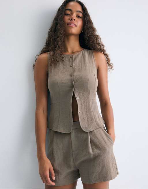 Stradivarius - Pantaloncini eleganti marroni in tessuto grezzo, 2 di 4