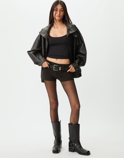 Stradivarius - Pantaloncini eleganti taglio molto corto neri, 2 di 4