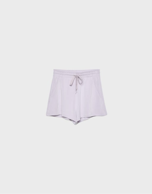 Stradivarius - Pantaloncini morbidi al tatto color malva con cuciture a vista